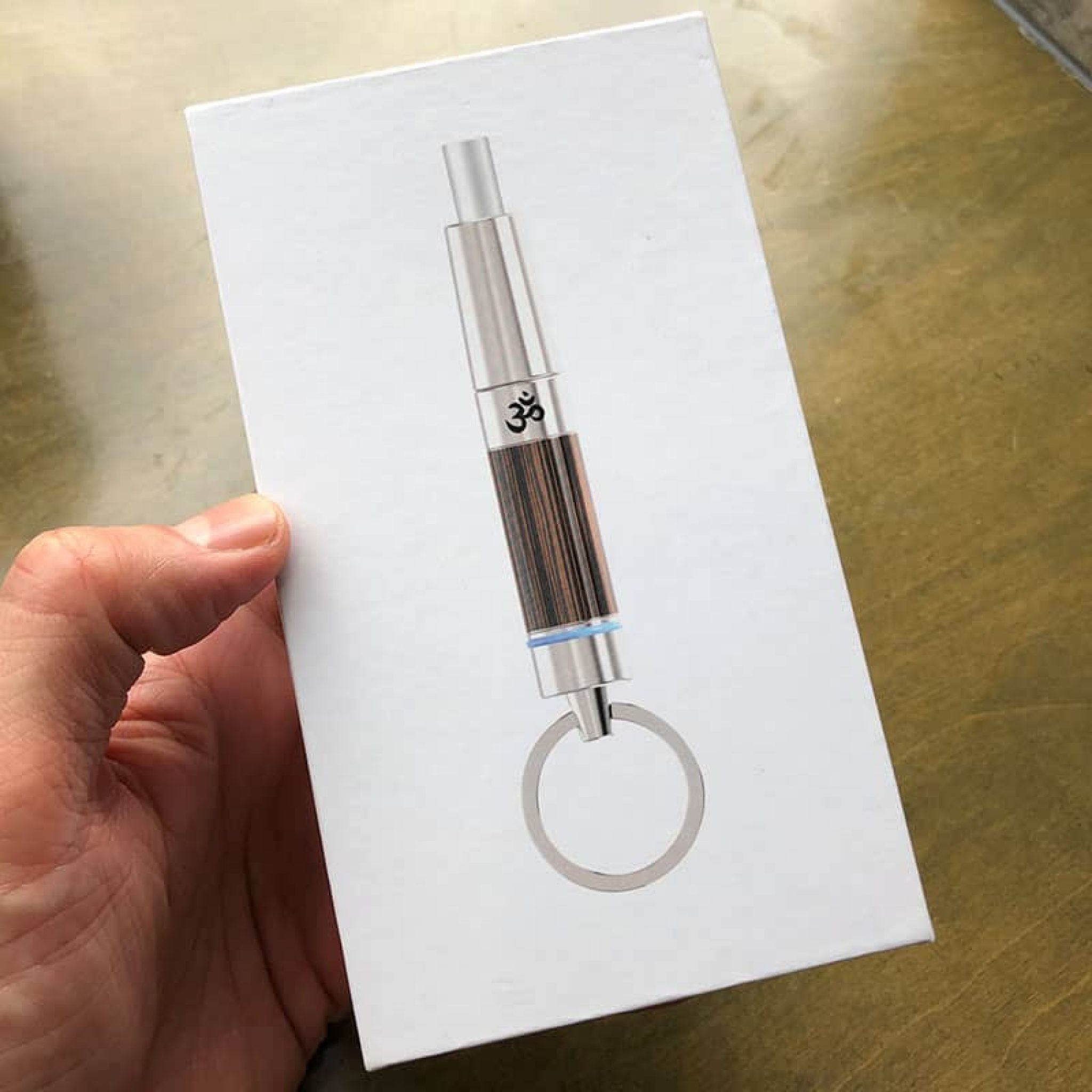 AirVape OM Wax Vape Pen Keychain Cannabis Vape Reviews