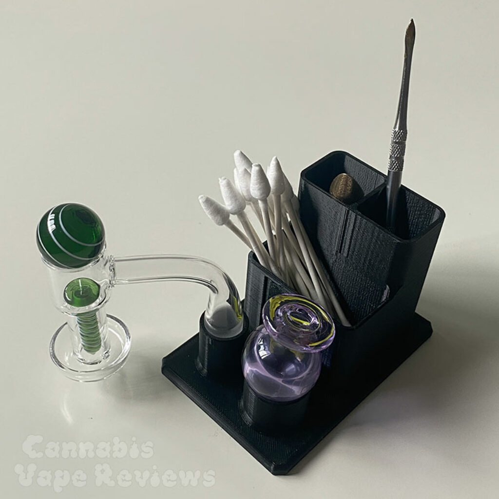 dabbing station for holding accessories