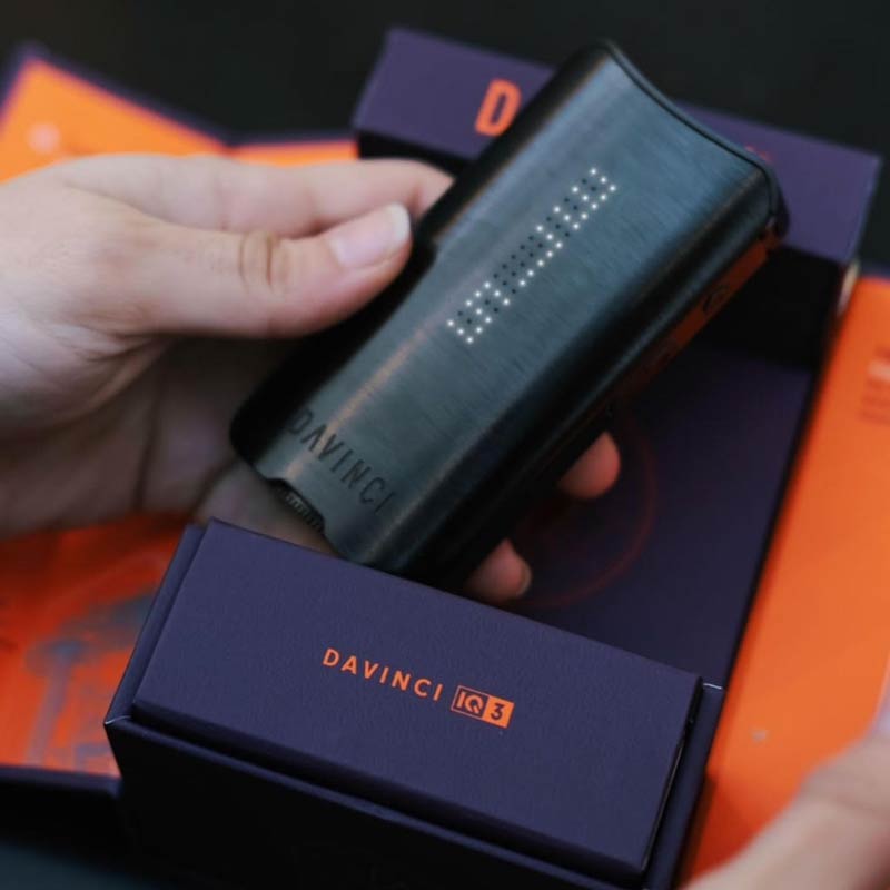 davinci vapes DaVinci IQ3 Vaporizer: Free Shipping + 10 yr Warranty main image 1