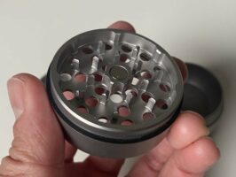Herb Ripper steel grinder