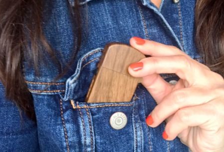 Vangecco MagicBox-S vape fits easily in your pocket